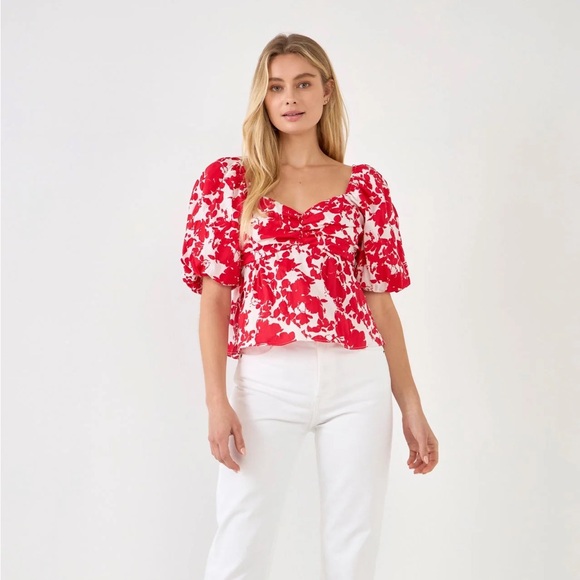 NWT Red and White Floral Puff Sleeve Top with Cutout Back Size Small - Picture 1 of 8